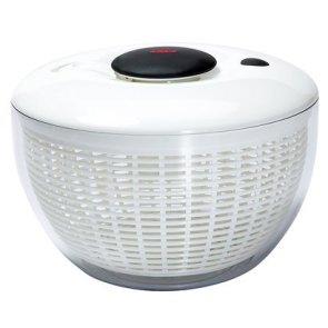 OXO Salad Spinner - never have to deal with water on your Romaine Lettuce after washing them! 